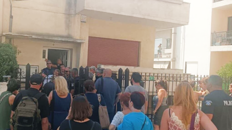 Στιγμιότυπα από την επιχείρηση έξωσης